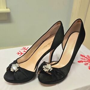 NEW Caparros Satin Cocktail Pump Sz 10